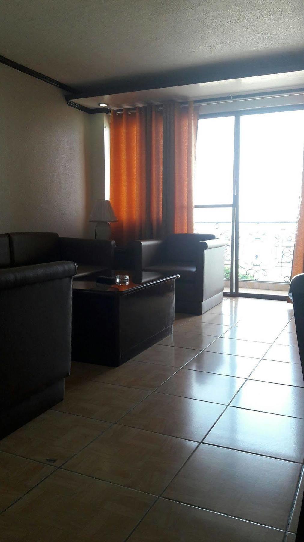 Don Felipe Hotel Ormoc Extérieur photo